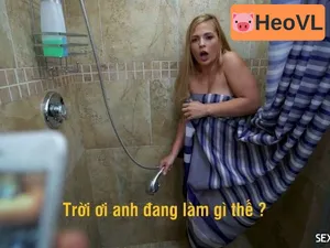 Rình trộm tống tình em gái thuê nhà